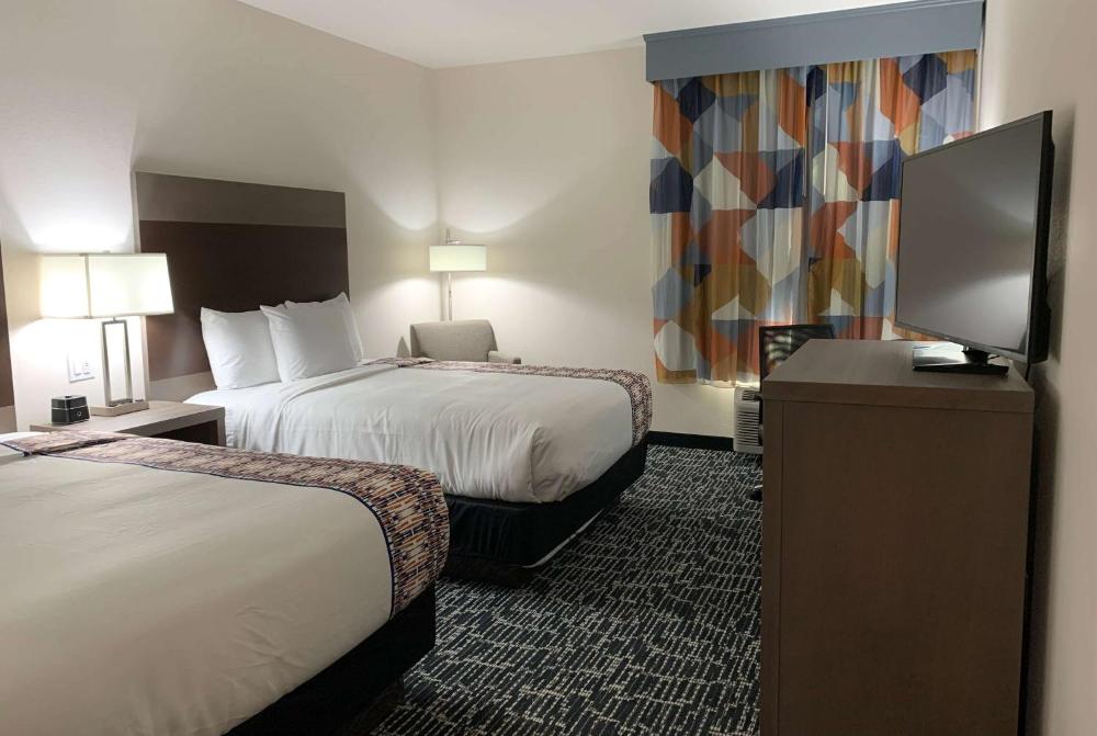 2 Queen Beds, Hearing Accessible Room, Non-Smoking interior